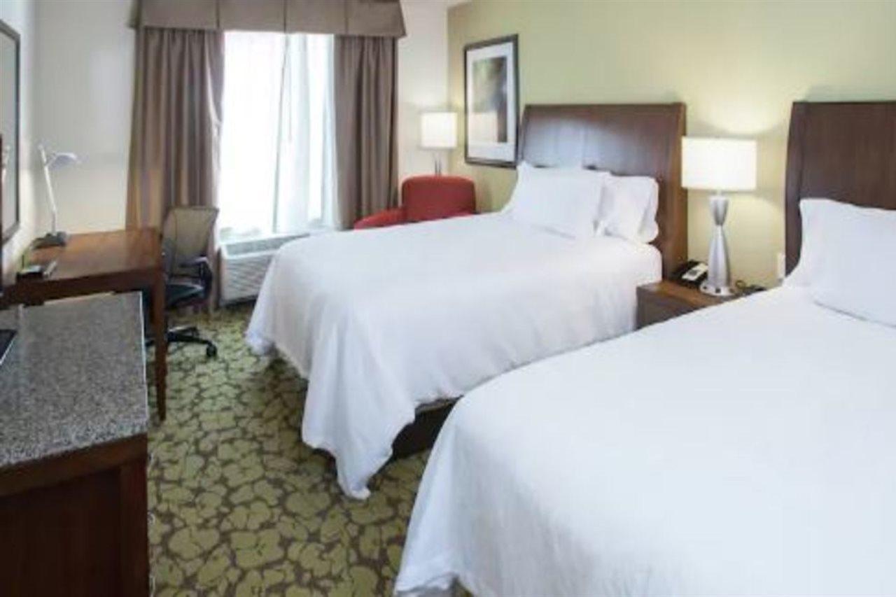 Hilton Garden Inn Jackson/פלואווד מראה חיצוני תמונה