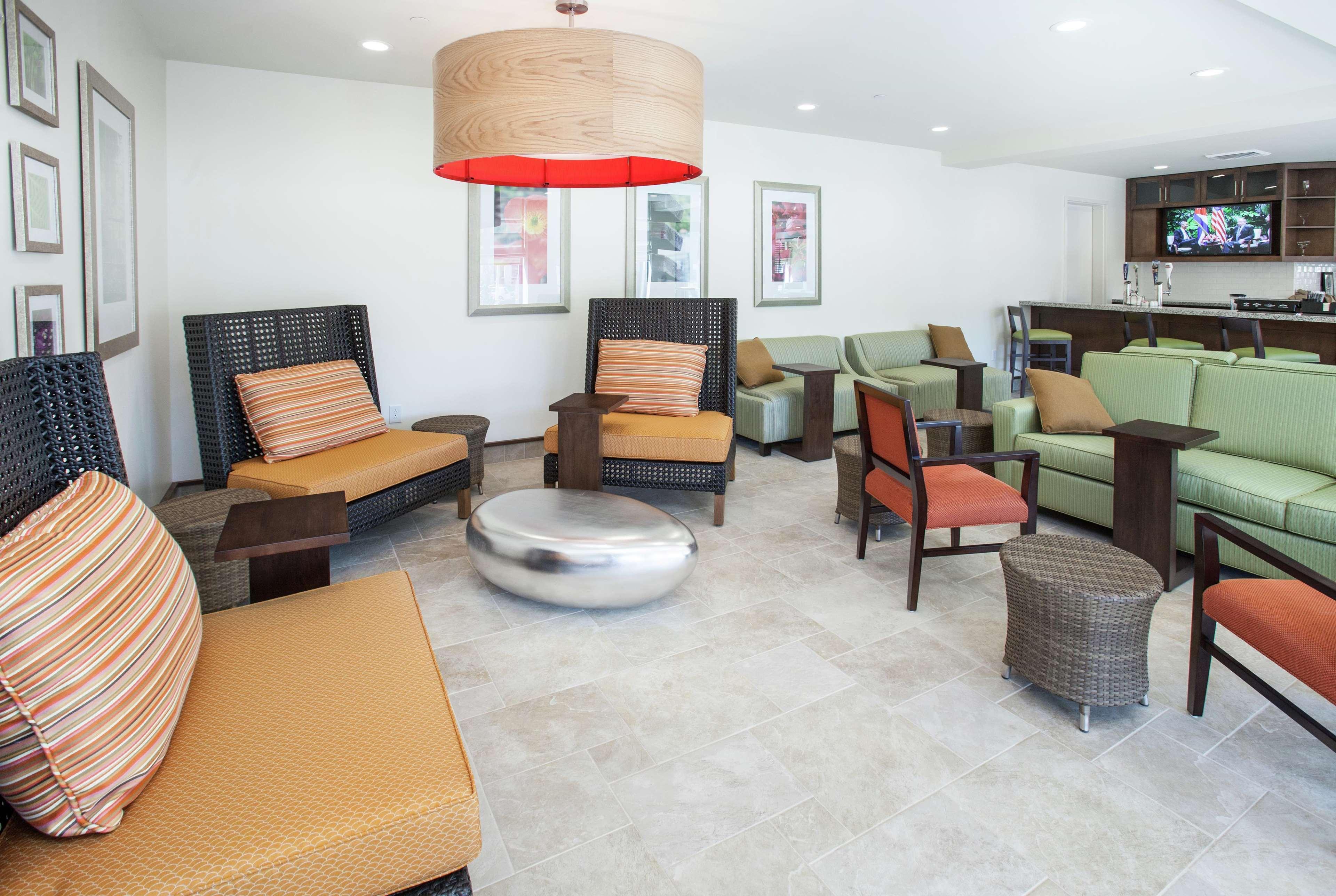 Hilton Garden Inn Jackson/פלואווד מראה חיצוני תמונה
