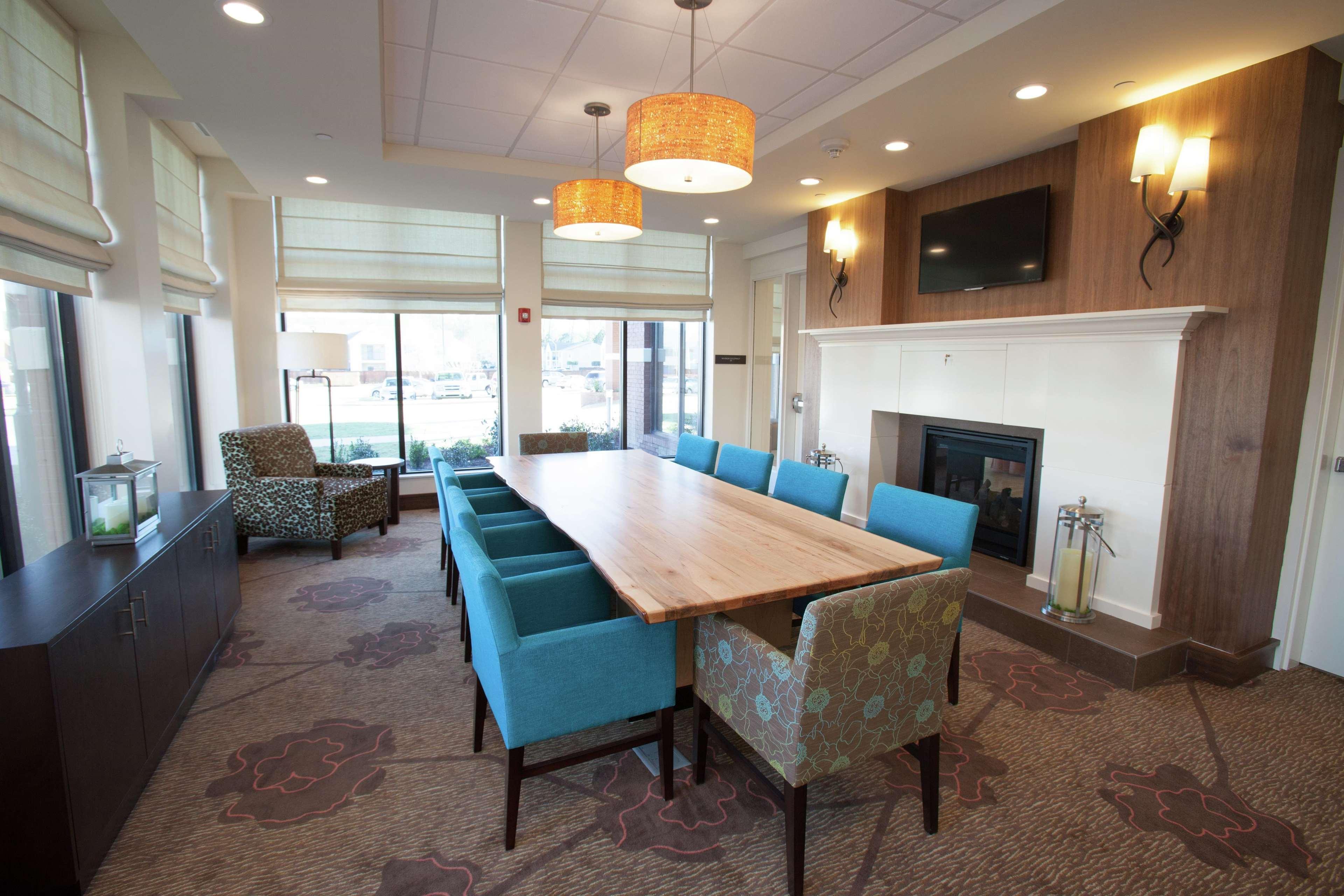 Hilton Garden Inn Jackson/פלואווד מראה חיצוני תמונה