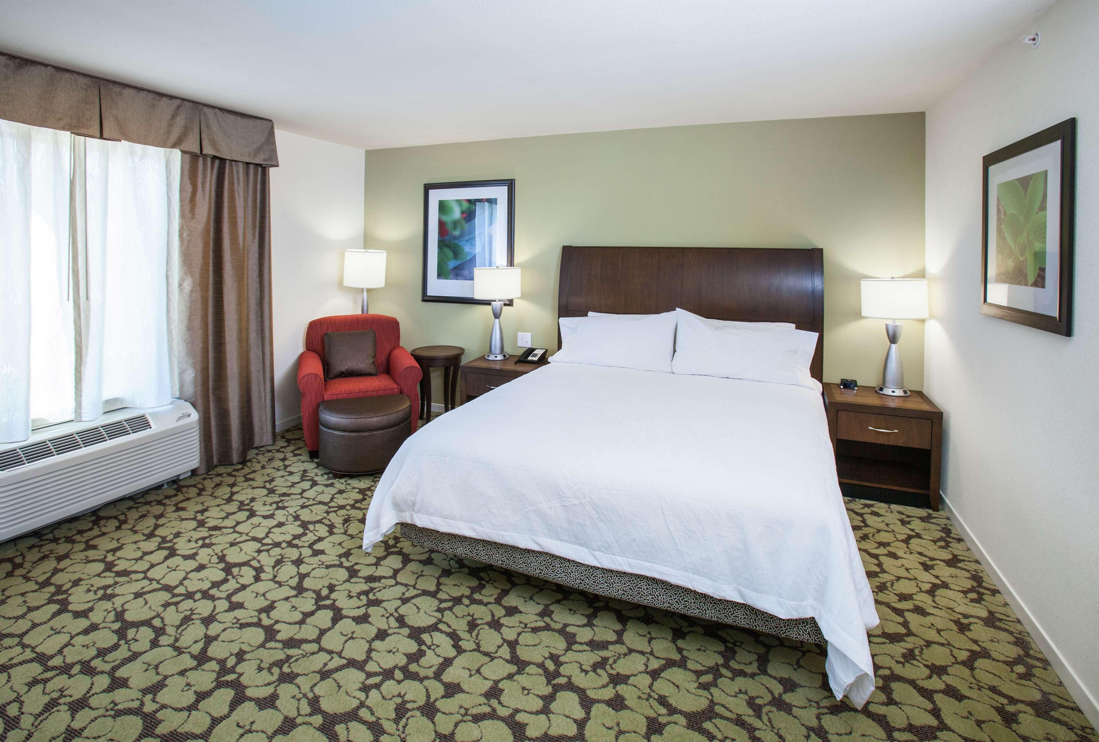 Hilton Garden Inn Jackson/פלואווד מראה חיצוני תמונה