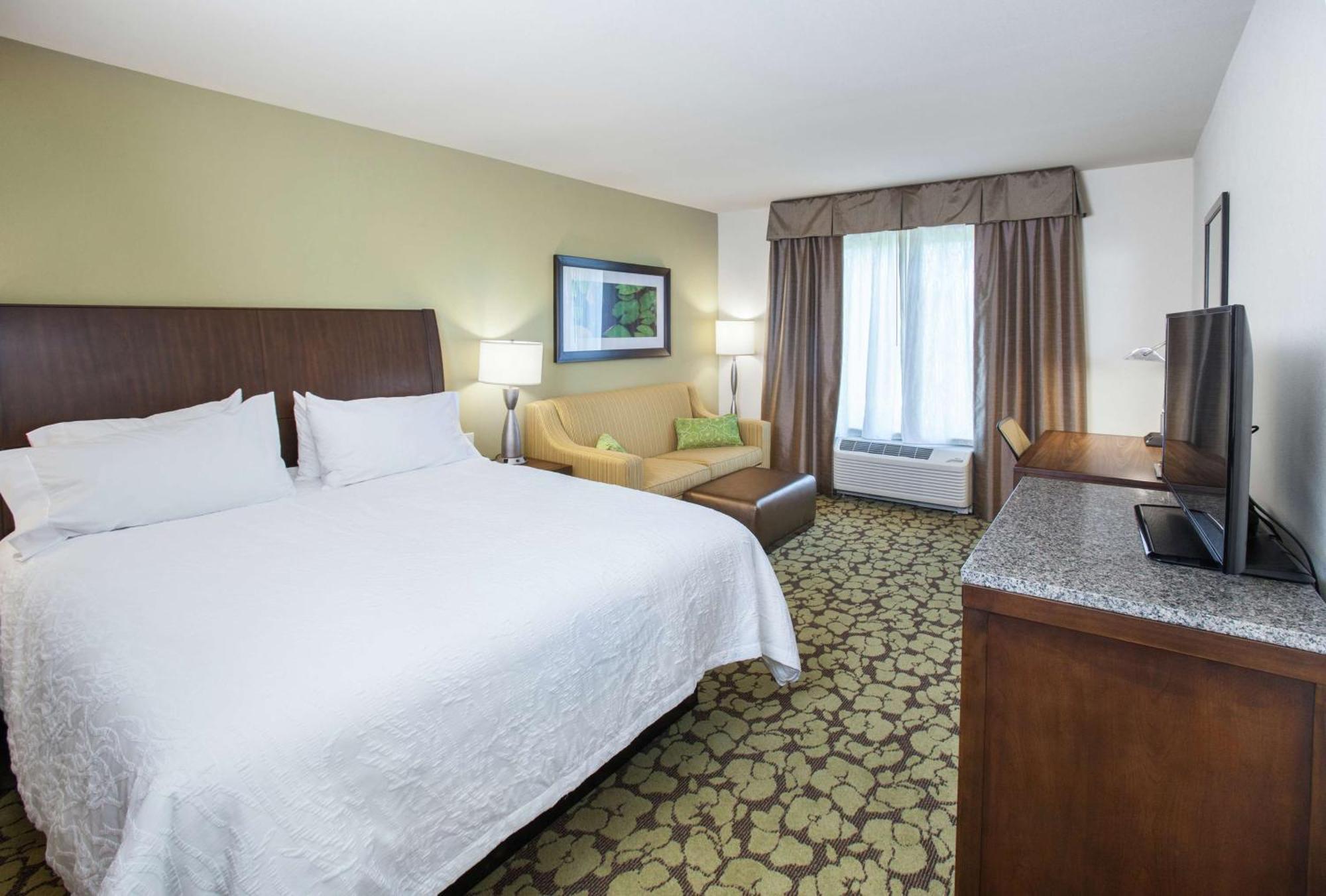 Hilton Garden Inn Jackson/פלואווד מראה חיצוני תמונה